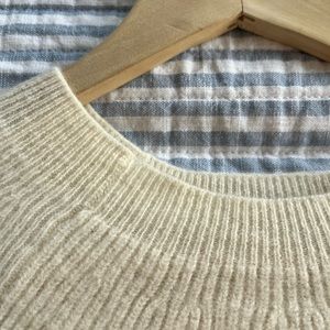 HIVE Cashmere cream crew neck sweater, women’s size small